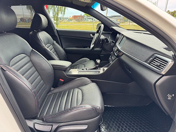 Kia Optima 14 of 20