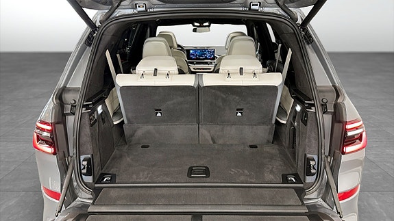BMW X7 10 of 17