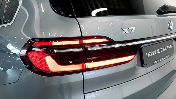 BMW X7 12 of 17
