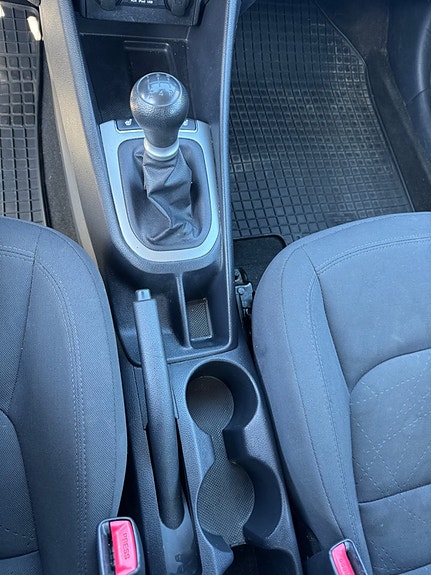 Kia Rio 14 of 21