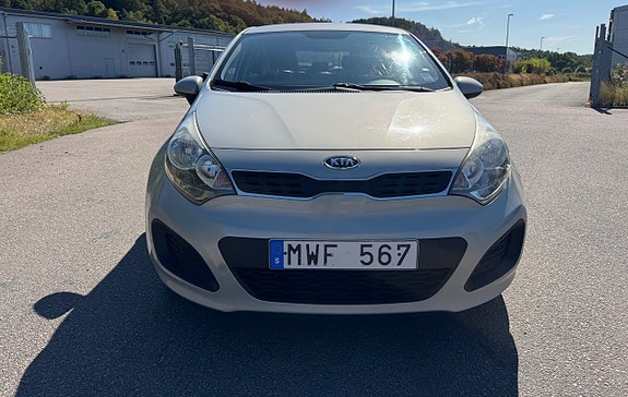 Kia Rio 10 of 21