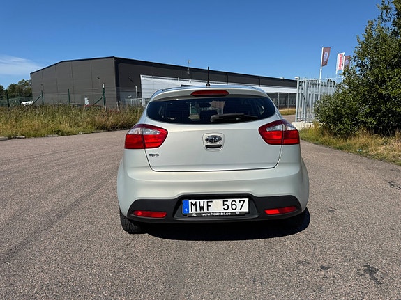 Kia Rio 5 of 21
