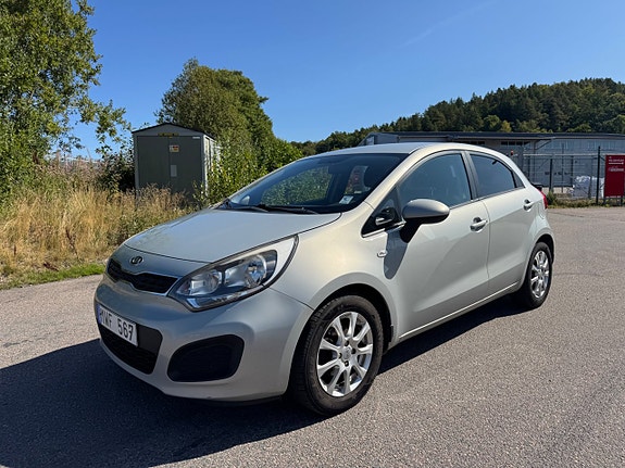 Kia Rio 2 of 21