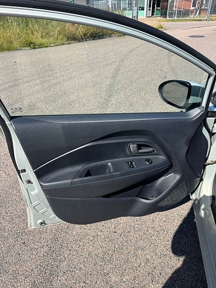 Kia Rio 12 of 21