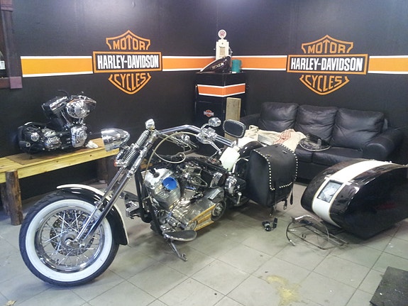 Harley-Davidson 3 of 8