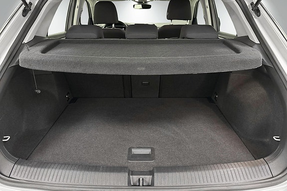 Volkswagen T-Roc 17 of 20