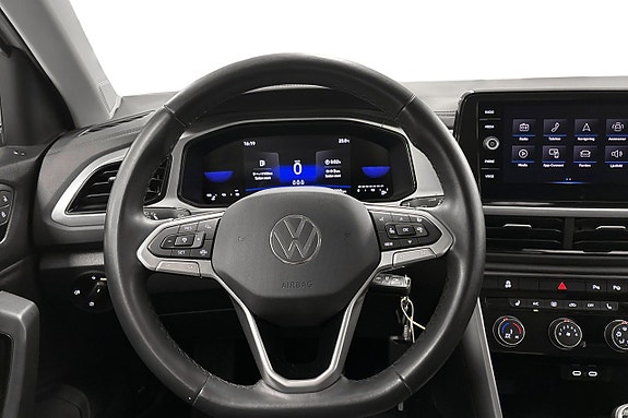 Volkswagen T-Roc 12 of 20