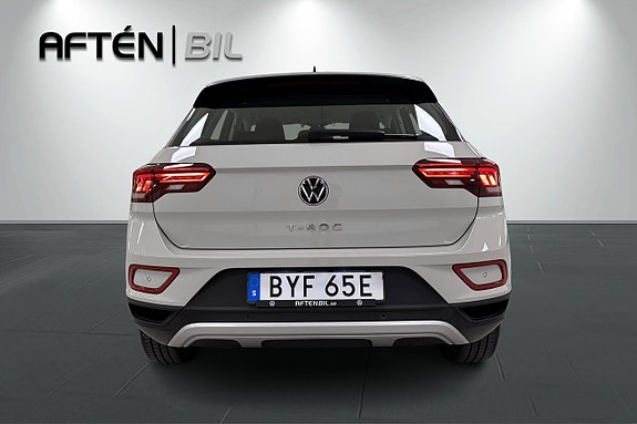 Volkswagen T-Roc 8 of 20