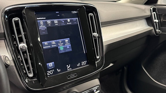 Volvo XC40 11 of 20