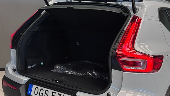 Volvo XC40 14 of 20