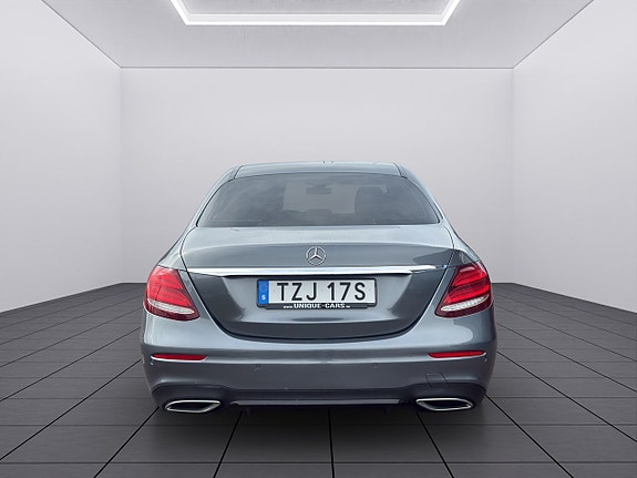 Mercedes-Benz E200 d 4 of 21