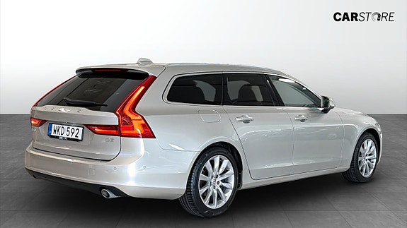 Volvo V90 2 of 21