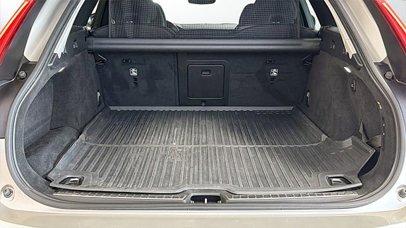 Volvo V90 10 of 21
