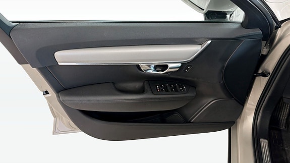 Volvo V90 11 of 21