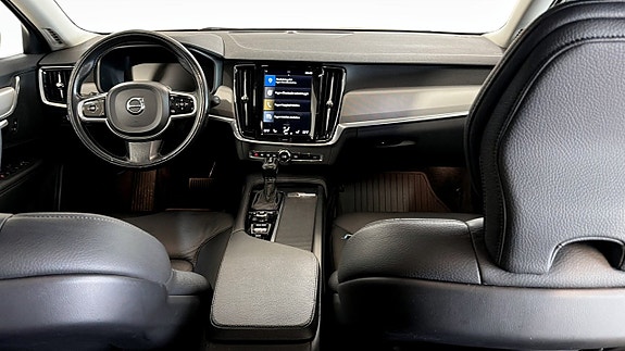 Volvo V90 4 of 21