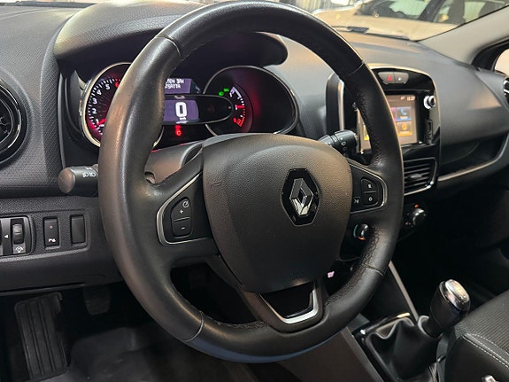 Renault Clio 8 of 16