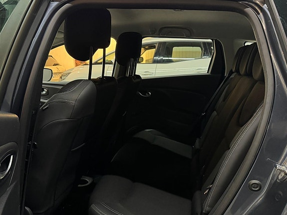 Renault Clio 16 of 16