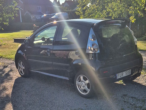 Peugeot 107 2 of 3