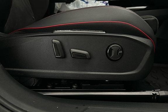 Volkswagen ID.4 GTX 16 of 27