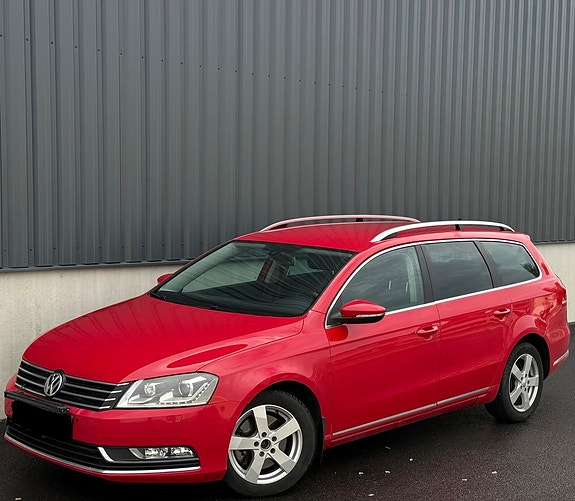 Volkswagen Passat 2 of 13