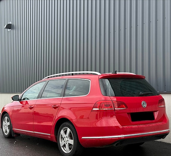 Volkswagen Passat 8 of 13