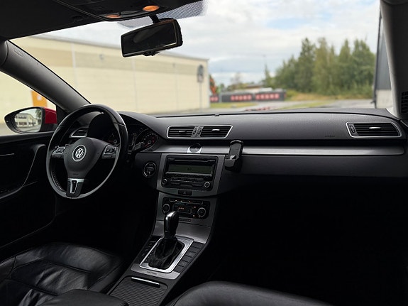 Volkswagen Passat 10 of 13