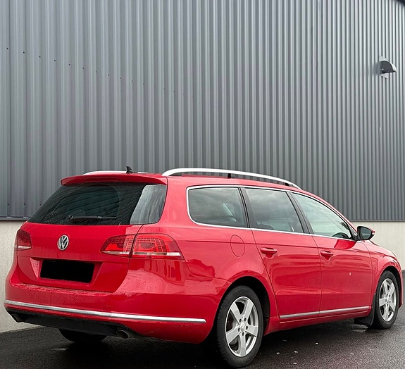 Volkswagen Passat 9 of 13