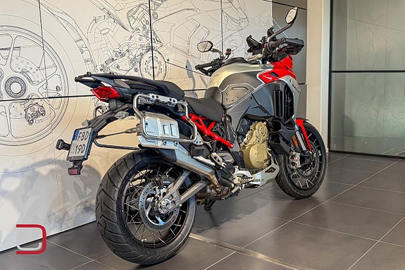 Ducati Multistrada V4 Rally Travel & Radar *Demoutförsäljning! 3 of 6