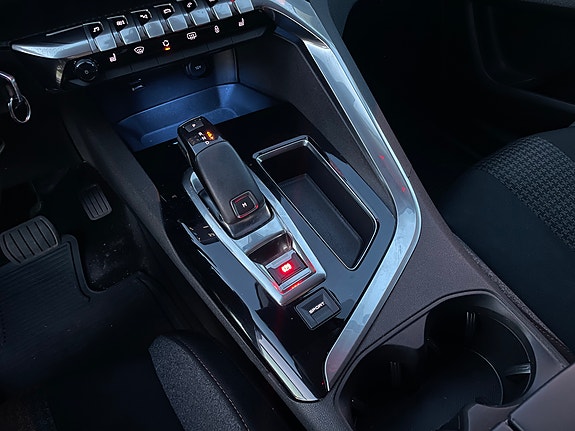 Peugeot 3008 3 of 11
