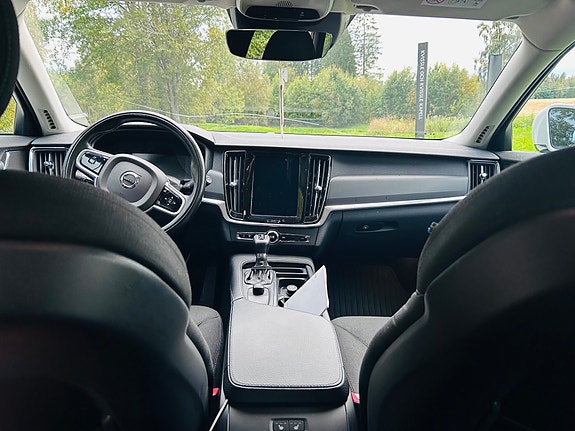 Volvo V90 7 of 17