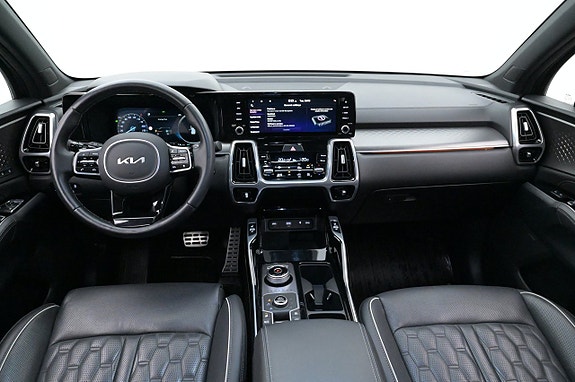 Kia Sorento 6 of 27