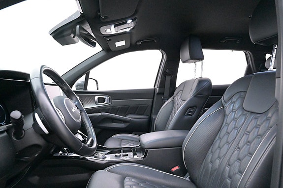 Kia Sorento 10 of 27
