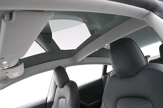Tesla Model 3 20 of 27