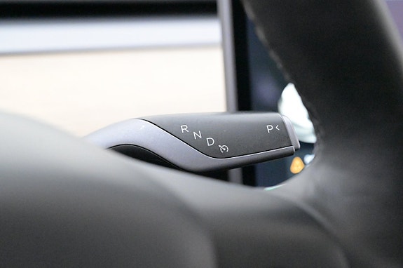 Tesla Model 3 8 of 27