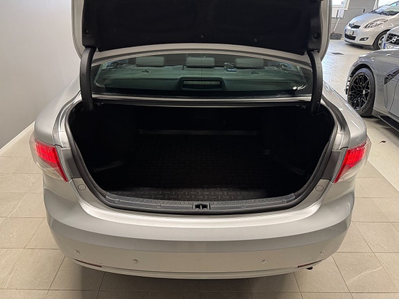 Toyota Avensis 15 of 15