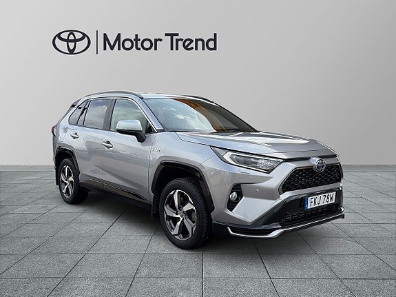 Toyota RAV4 7 of 16