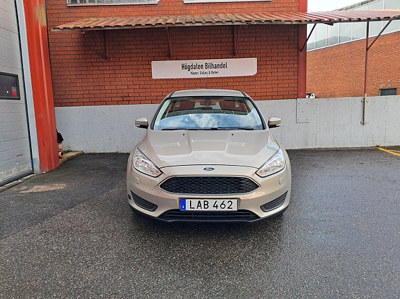 Ford Focus 2 of 16