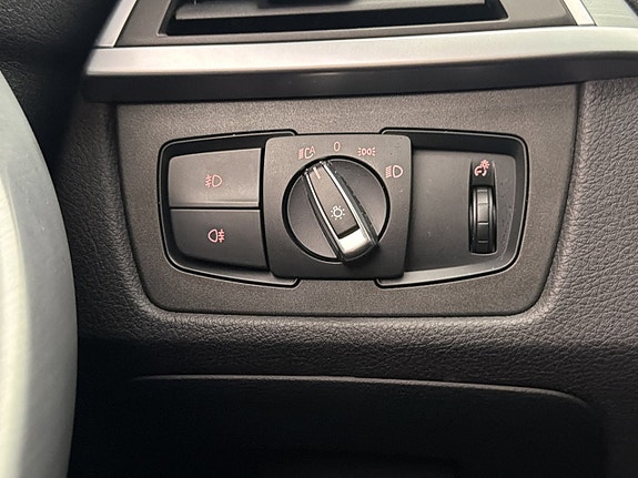 BMW 320d 25 of 29