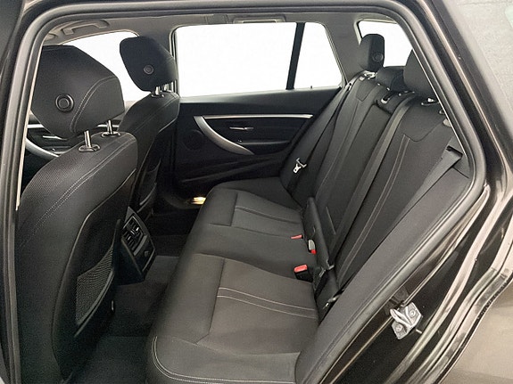 BMW 320d 14 of 29