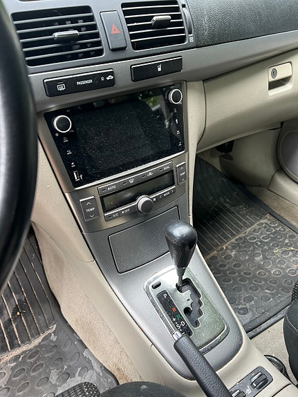Toyota Avensis 3 of 5
