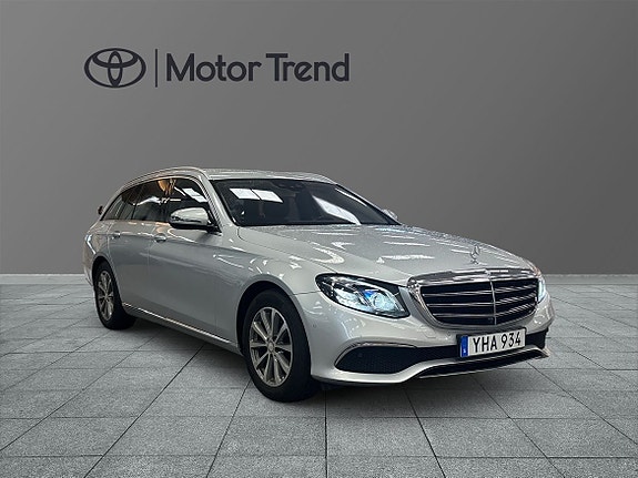 Mercedes-Benz E220 6 of 17