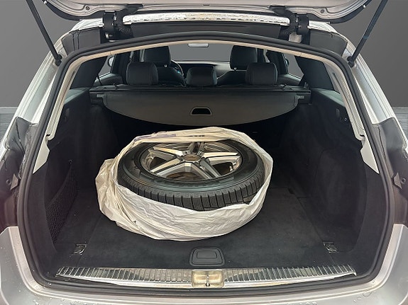 Mercedes-Benz E220 11 of 17