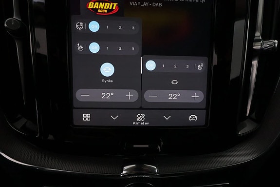 Volvo XC60 18 of 30