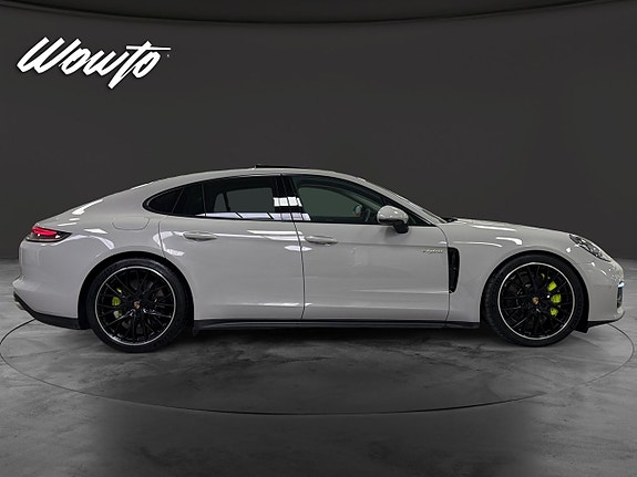 Porsche Panamera 4 3 of 18