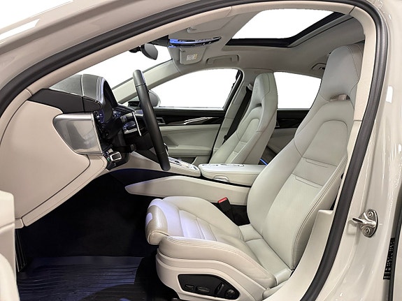 Porsche Panamera 4 8 of 18