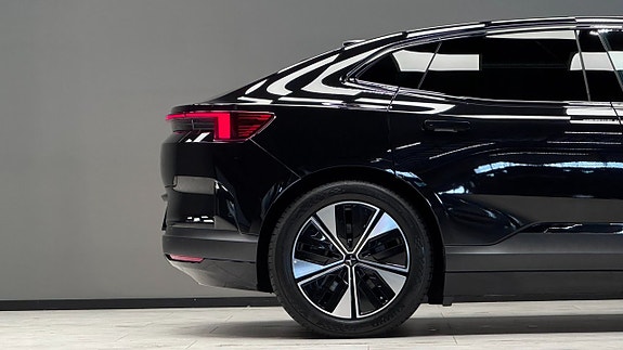 Polestar 4 21 of 27