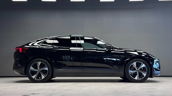 Polestar 4 6 of 27