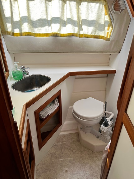 Marex 32 Friendship 8 of 20