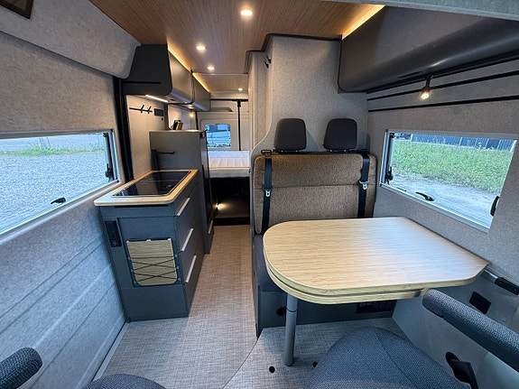 Hymer Redwood 600 Explorer 4 of 27