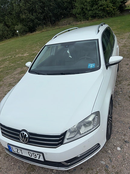 Volkswagen Passat 7 of 15